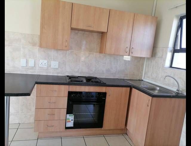 2 BEDROOM PROPERTY TO RENT IN PARKRAND